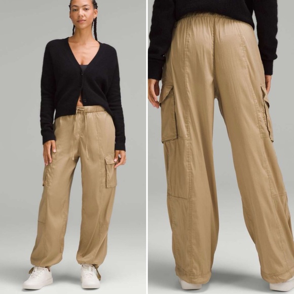 NWT Lululemon Lightweight Adjustable Mid Rise Cargo Pant Filbert Tan Size Small - Picture 2 of 9